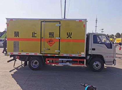 宁国爆破器材运输车